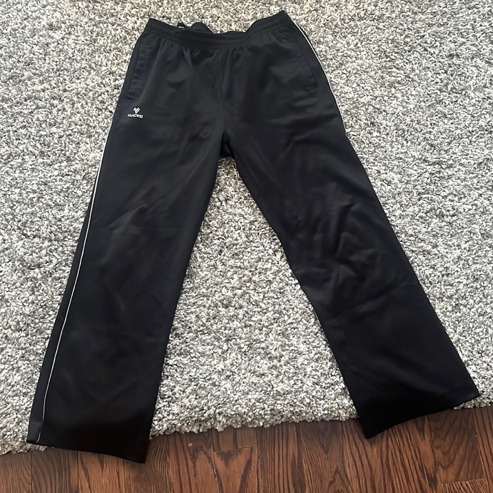 women’s track pants size small